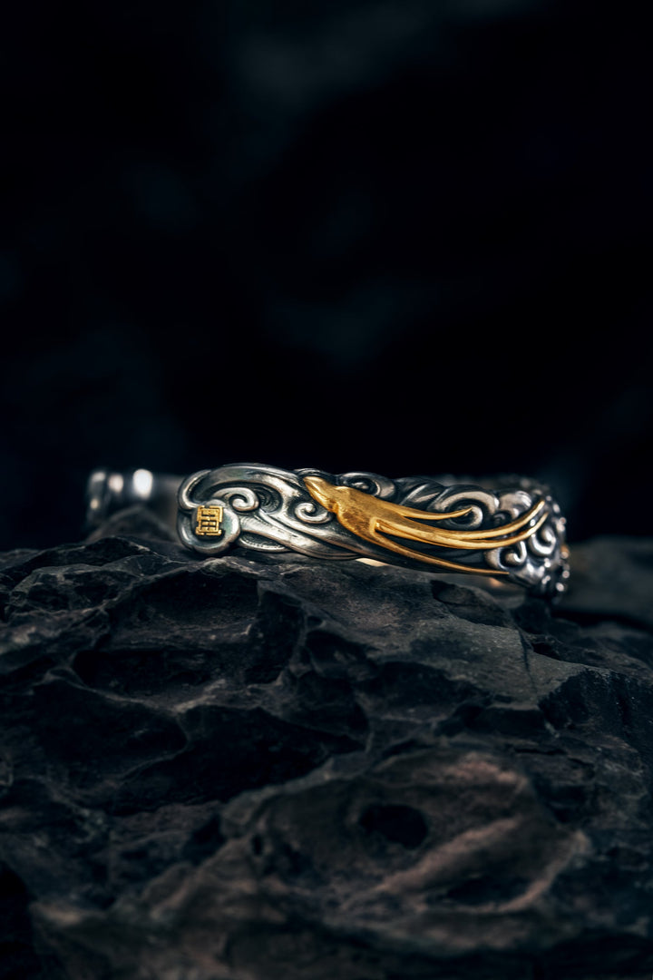 How to Wear a Men's Cuff Bracelet: Fit, Width and Sizing