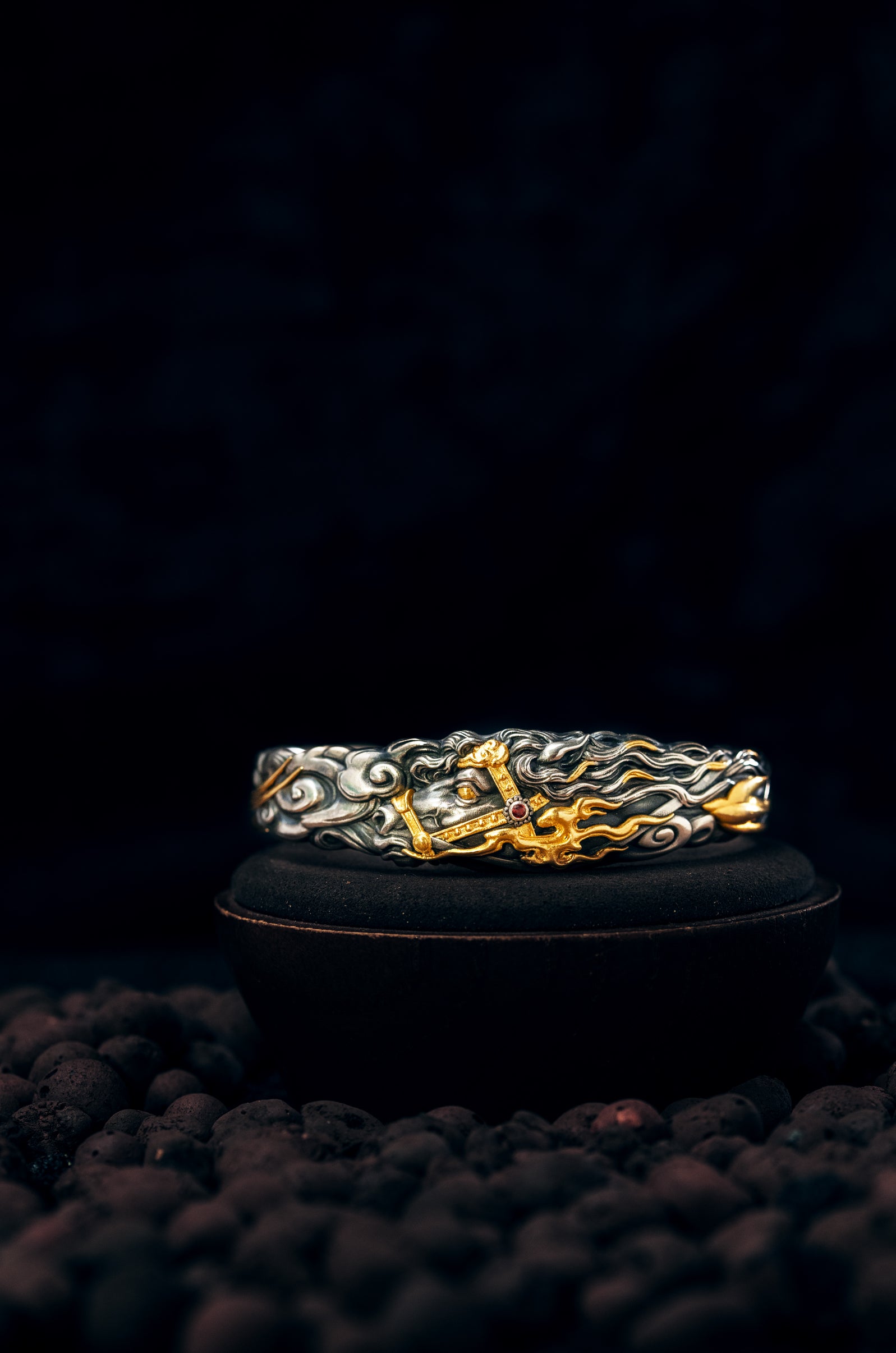Free Spirit Horse Bangle | S925 Silver & 24K Gold Plated | Tibetan Wind Horse Amulet | Spiritual Jewelry