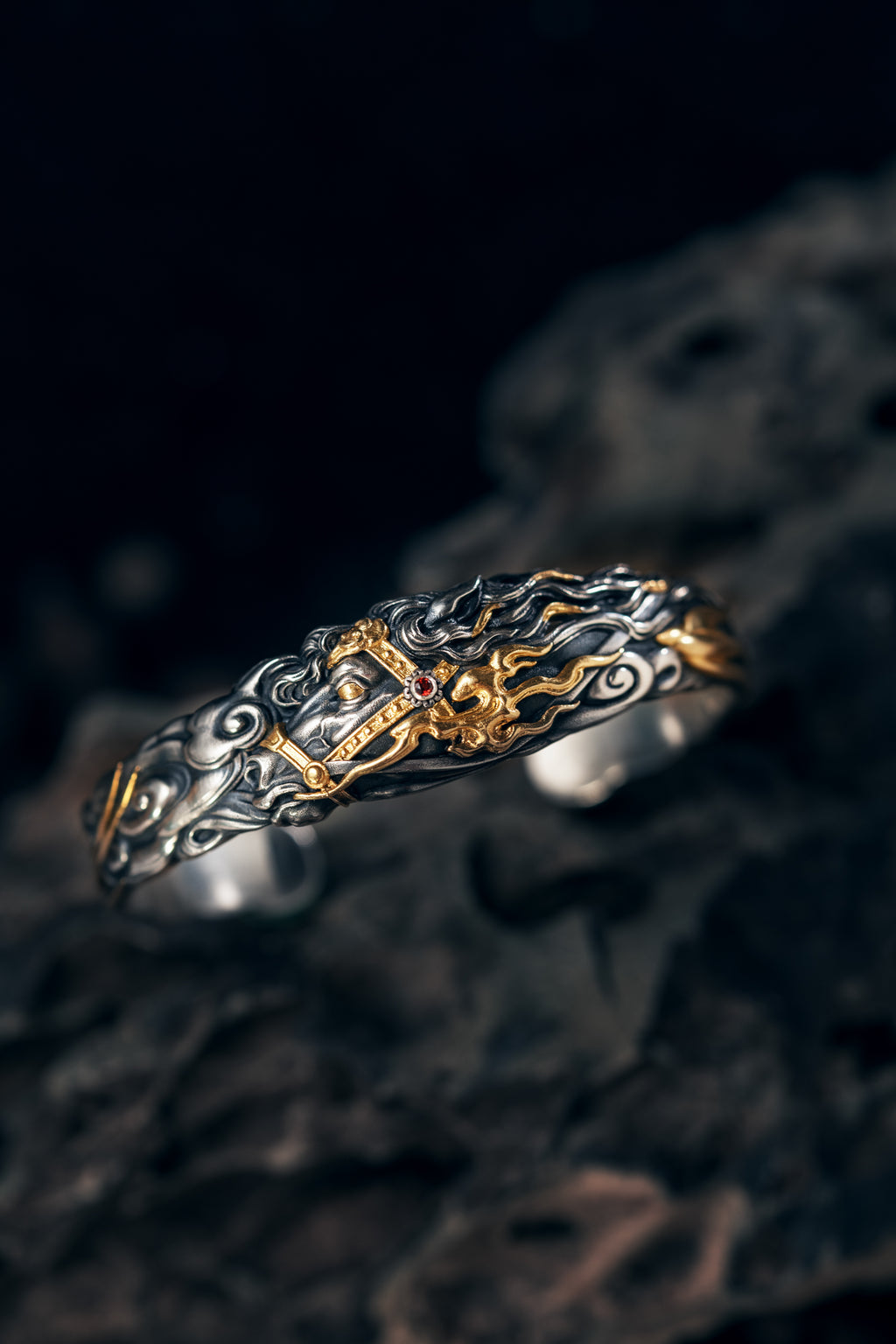 Free Spirit Horse Bangle | S925 Silver & 24K Gold Plated | Tibetan Wind Horse Amulet | Spiritual Jewelry