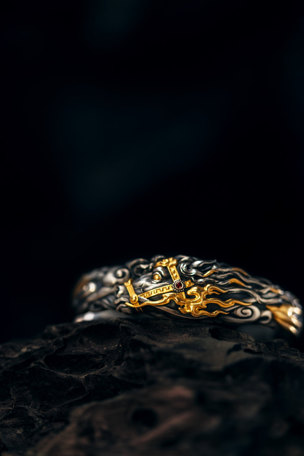 Free Spirit Horse Bangle | S925 Silver & 24K Gold Plated | Tibetan Wind Horse Amulet | Spiritual Jewelry