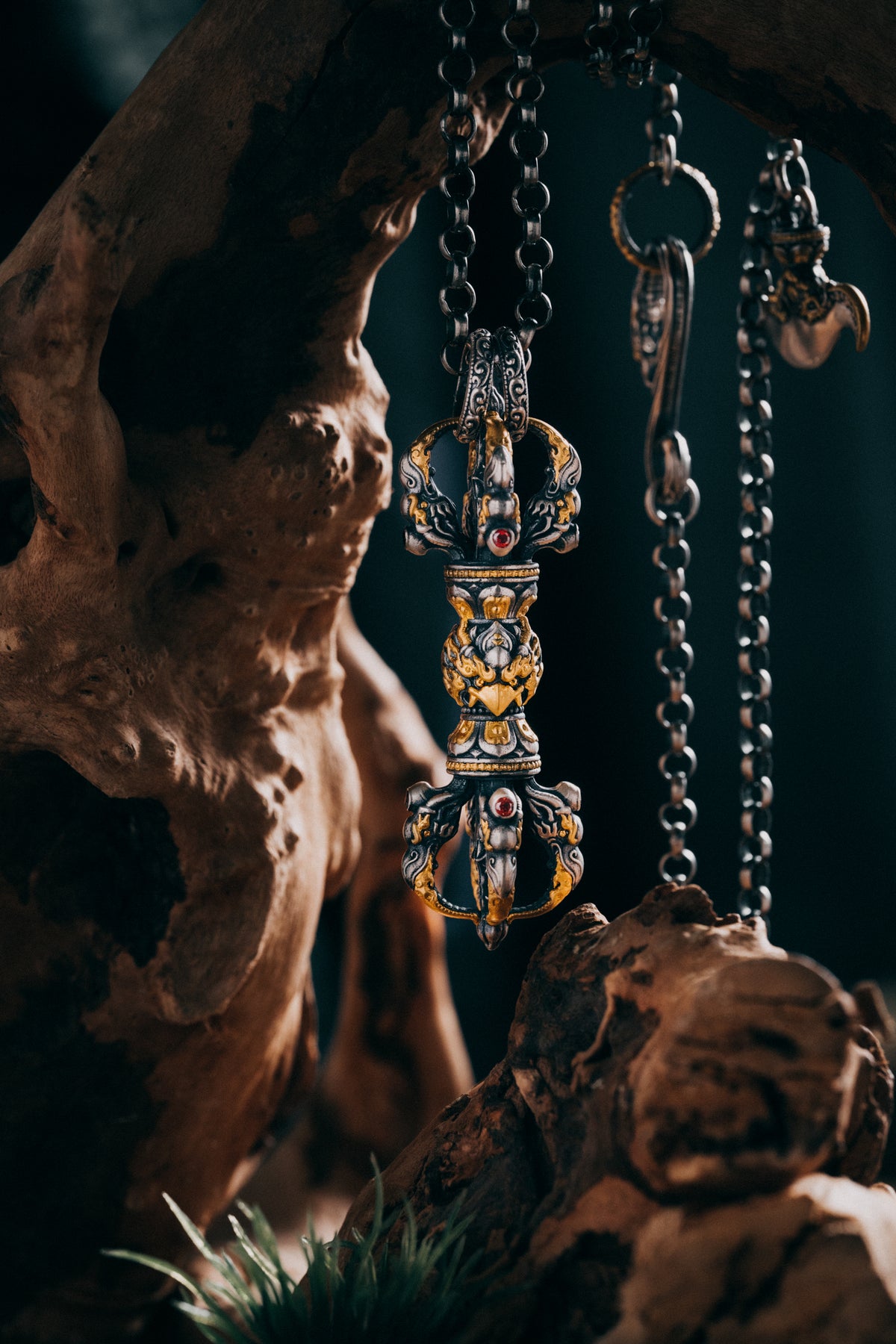 Gilded garuda vajra held for scale, 33 g of hand-carved S925 silver