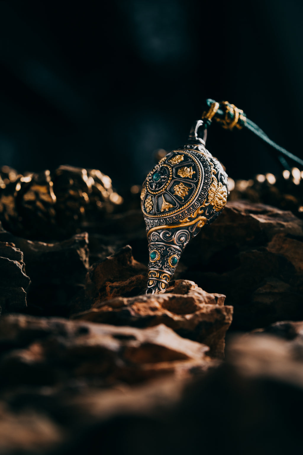 Dharma Conch Shell Silver Pendant | S925 & 24K Gold Plated | Tibetan Buddhist Jewelry | Eight Auspicious Symbols | Spiritual Gift